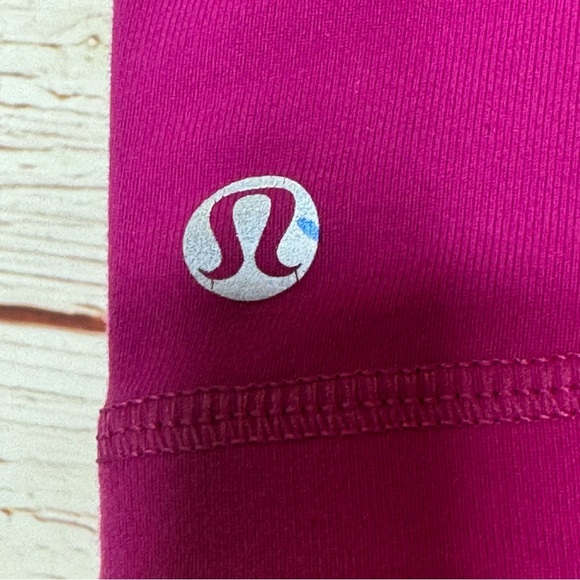 Lululemon No Limits Tank in Raspberry Sz 6 - Picture 8 of 11
